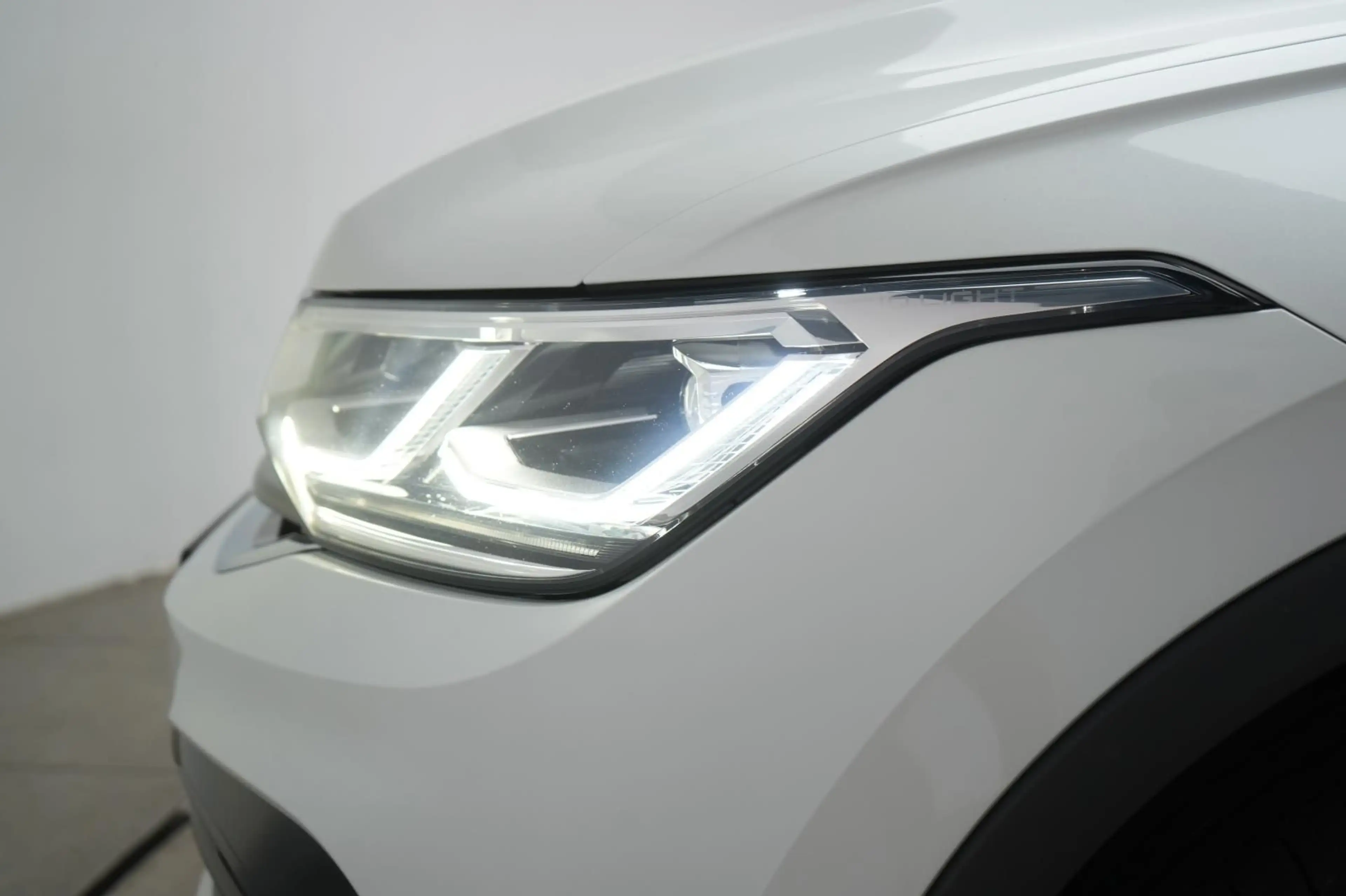Volkswagen Tiguan Allspace 2.0 TDI 4Motion DSG R-Line ACC/K — photo 14