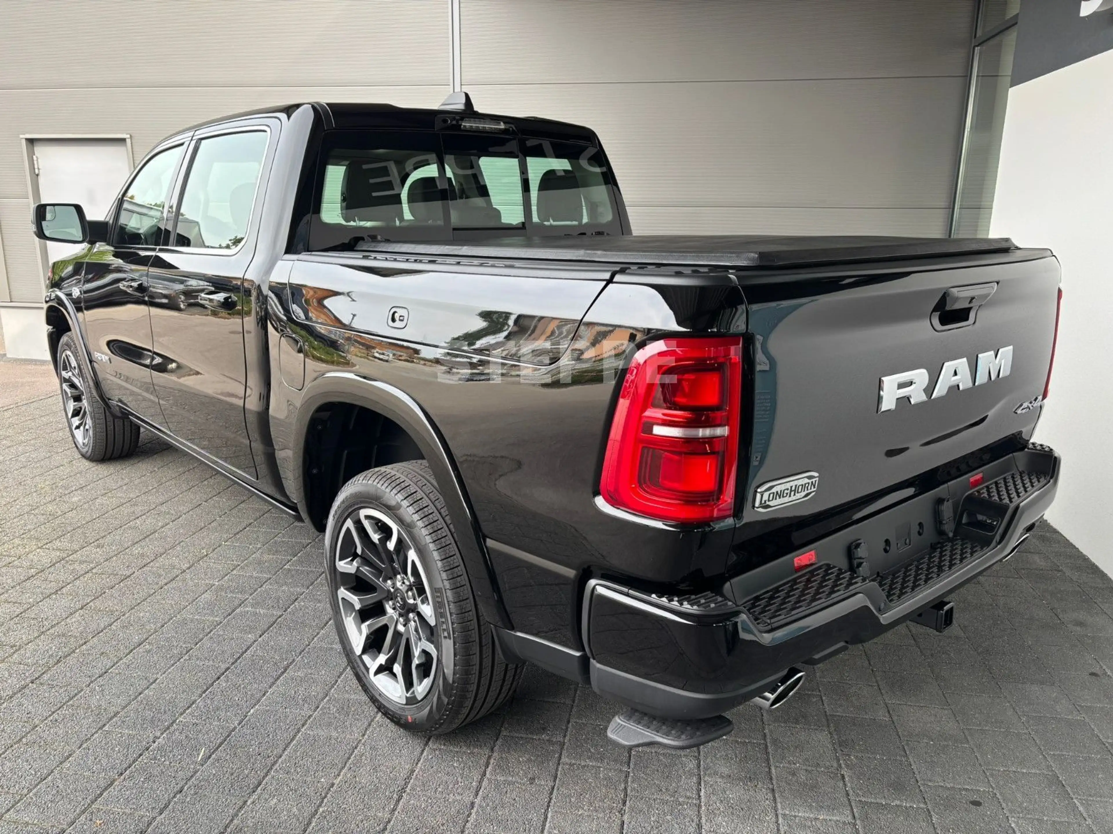 Dodge RAM 2026 RAM 1500 Limited Longhorn 5,7LV8 Rambox — photo 4