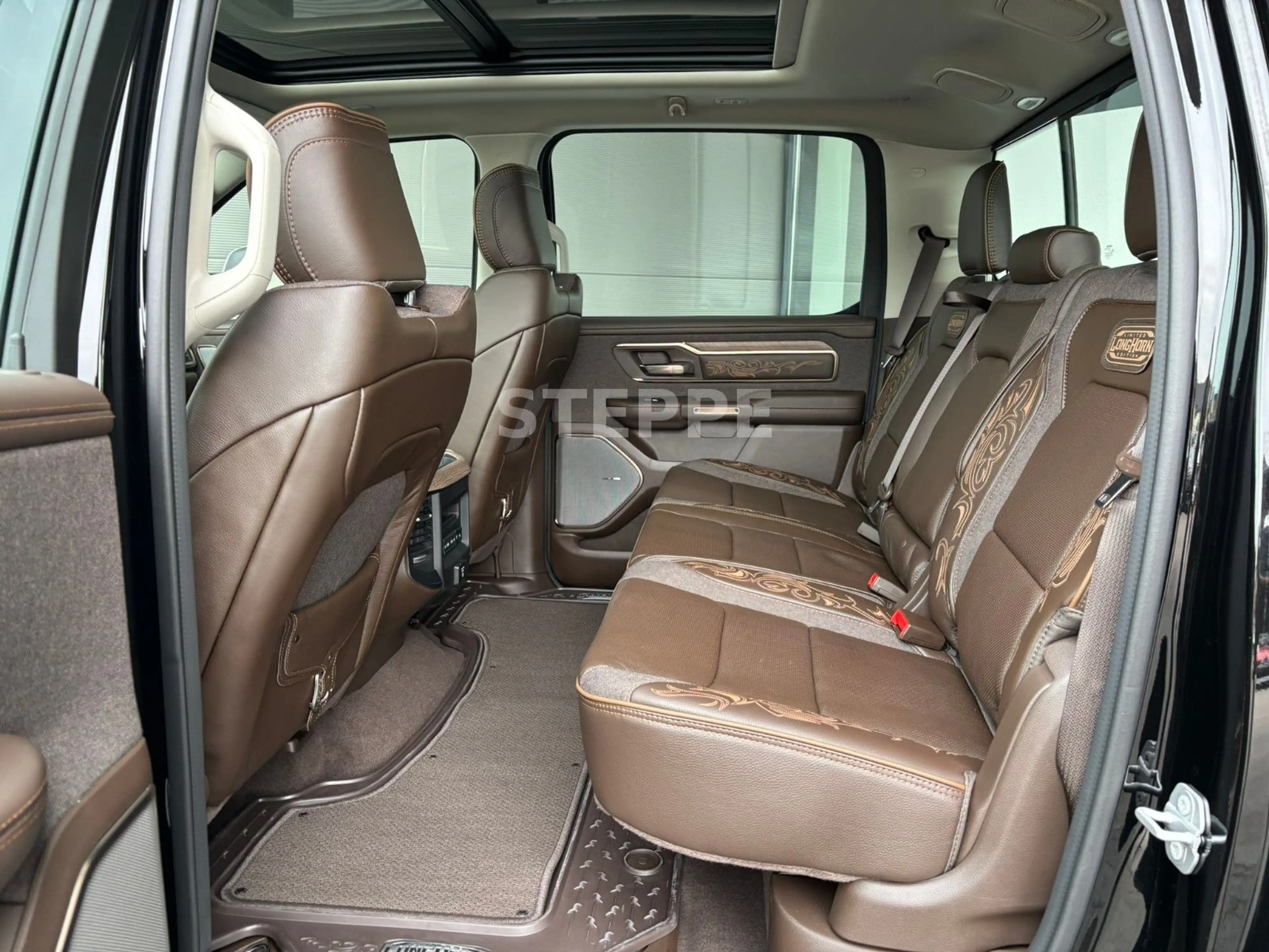 Dodge RAM 2026 RAM 1500 Limited Longhorn 5,7LV8 Rambox — photo 15