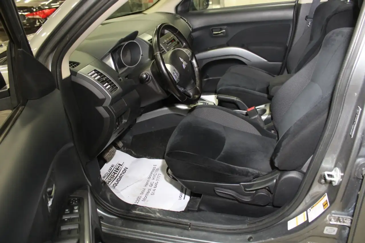 Mitsubishi Outlander снимка Mitsubishi Outlander