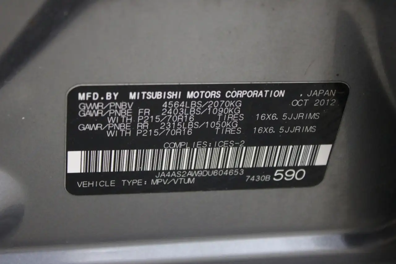 Mitsubishi Outlander снимка Mitsubishi Outlander