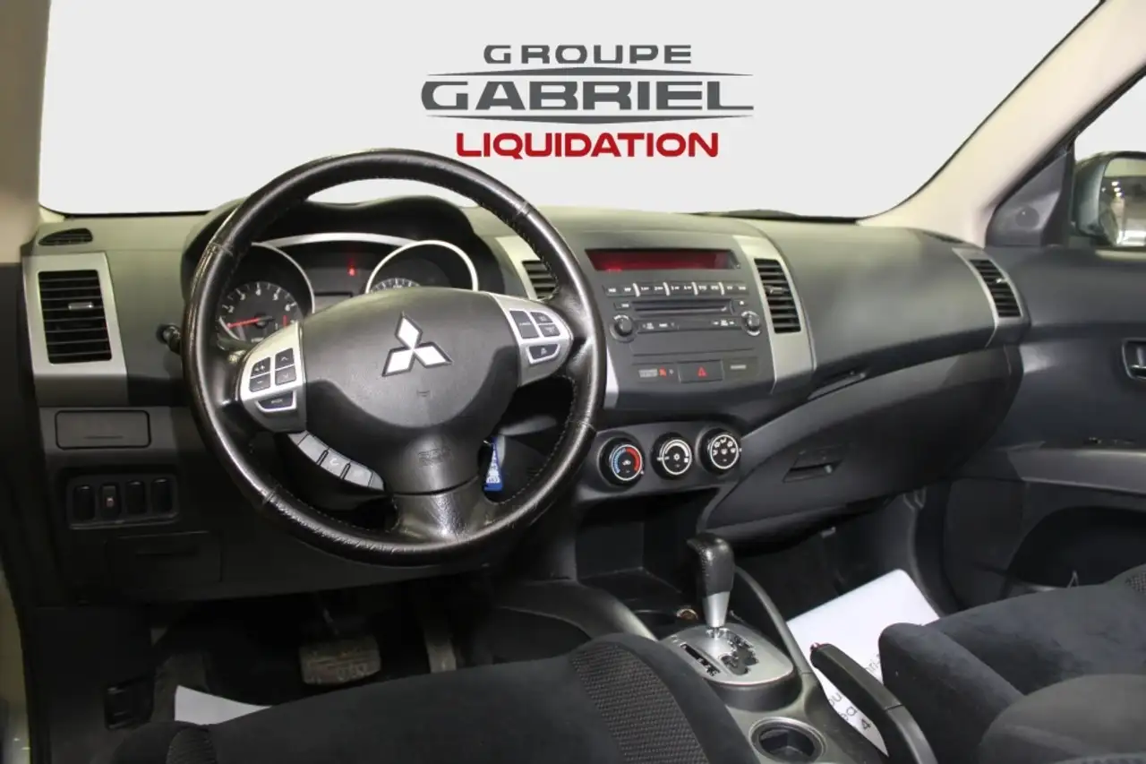 Mitsubishi Outlander снимка Mitsubishi Outlander