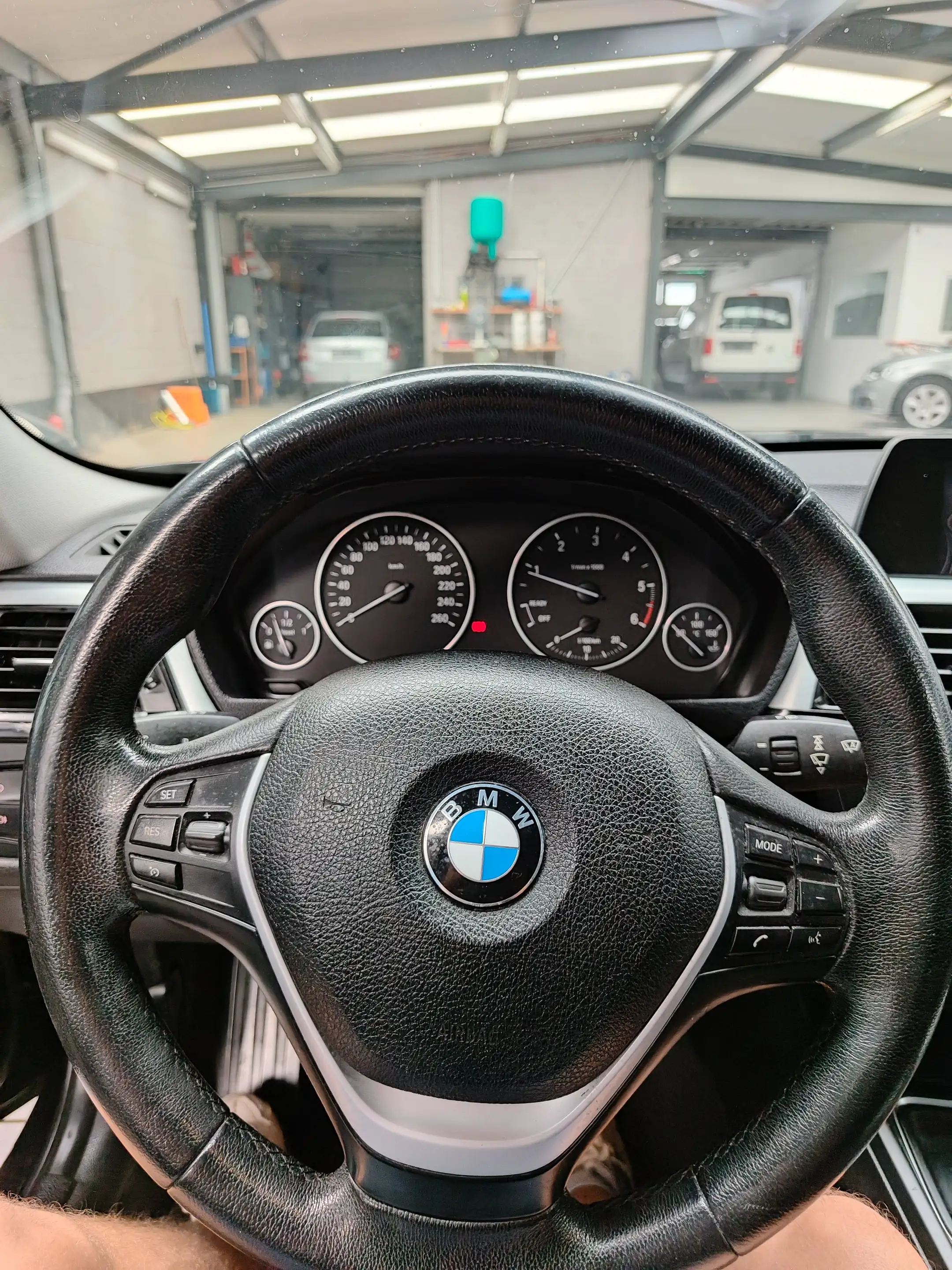 BMW 316 — photo 7