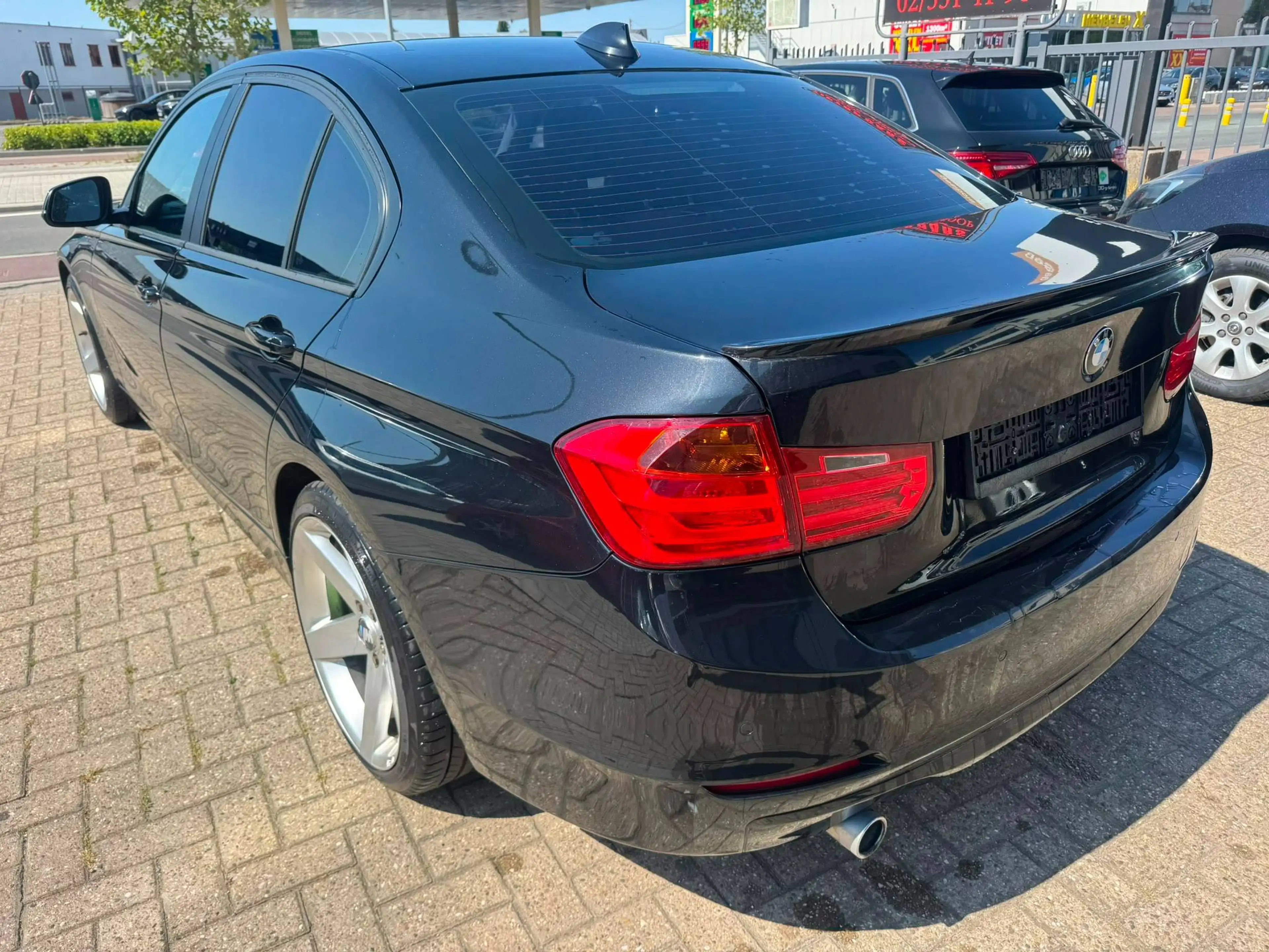 BMW 316 — photo 6