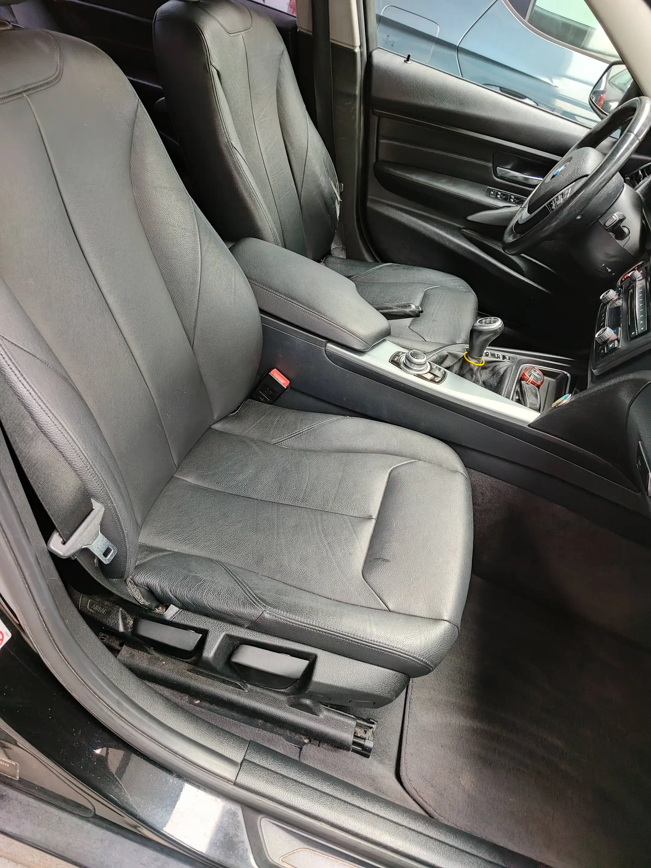 BMW 316 — photo 12