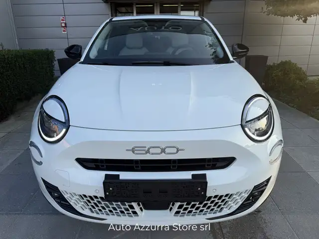 Fiat 600 view 2