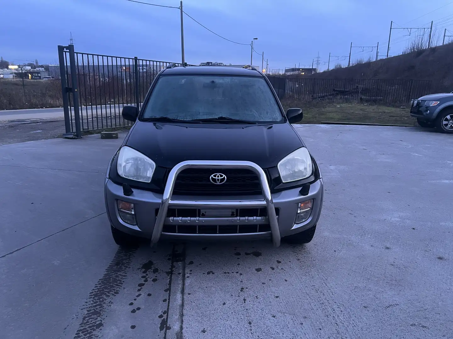 Toyota RAV 4 RAV4 2.0i VX ONLY FOR AFRICA Schwarz - 1