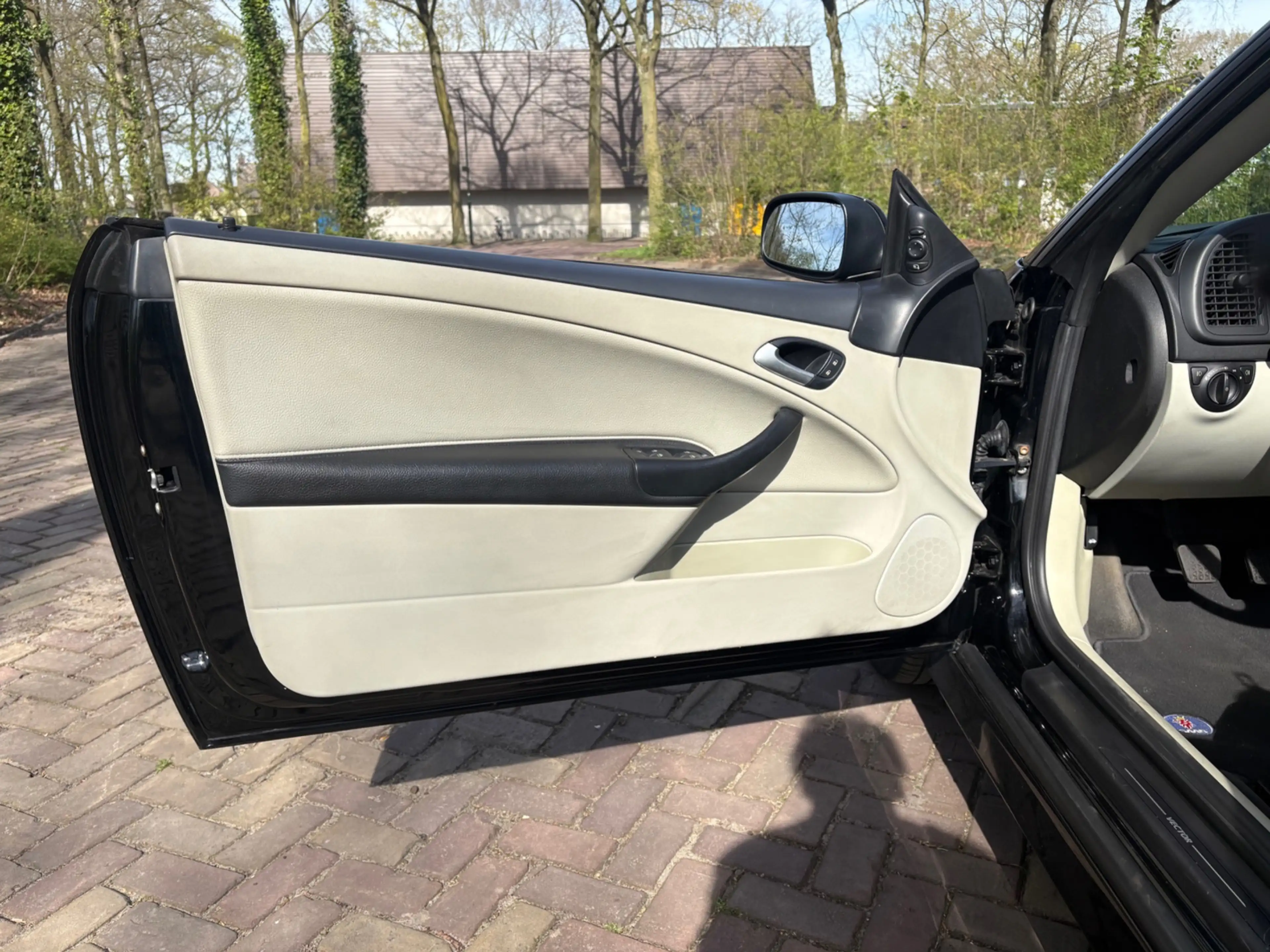 Saab 9-3 Cabrio 2.0t Vector, eerste lak, zeer luxe uitvoeri — photo 15