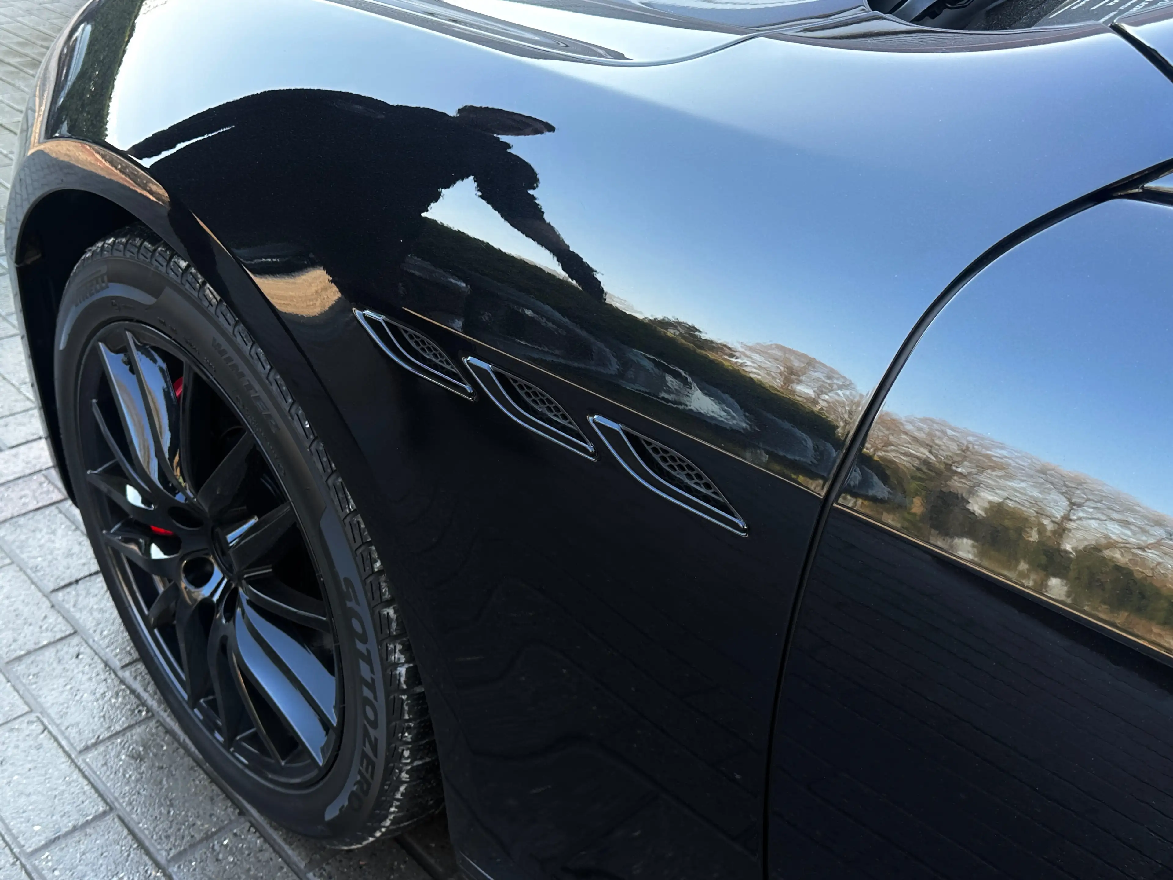 Maserati Ghibli *3.0-V6-S-Q4*4x4*CUIR*NAVIGATION*FULL-BLACK* — photo 9