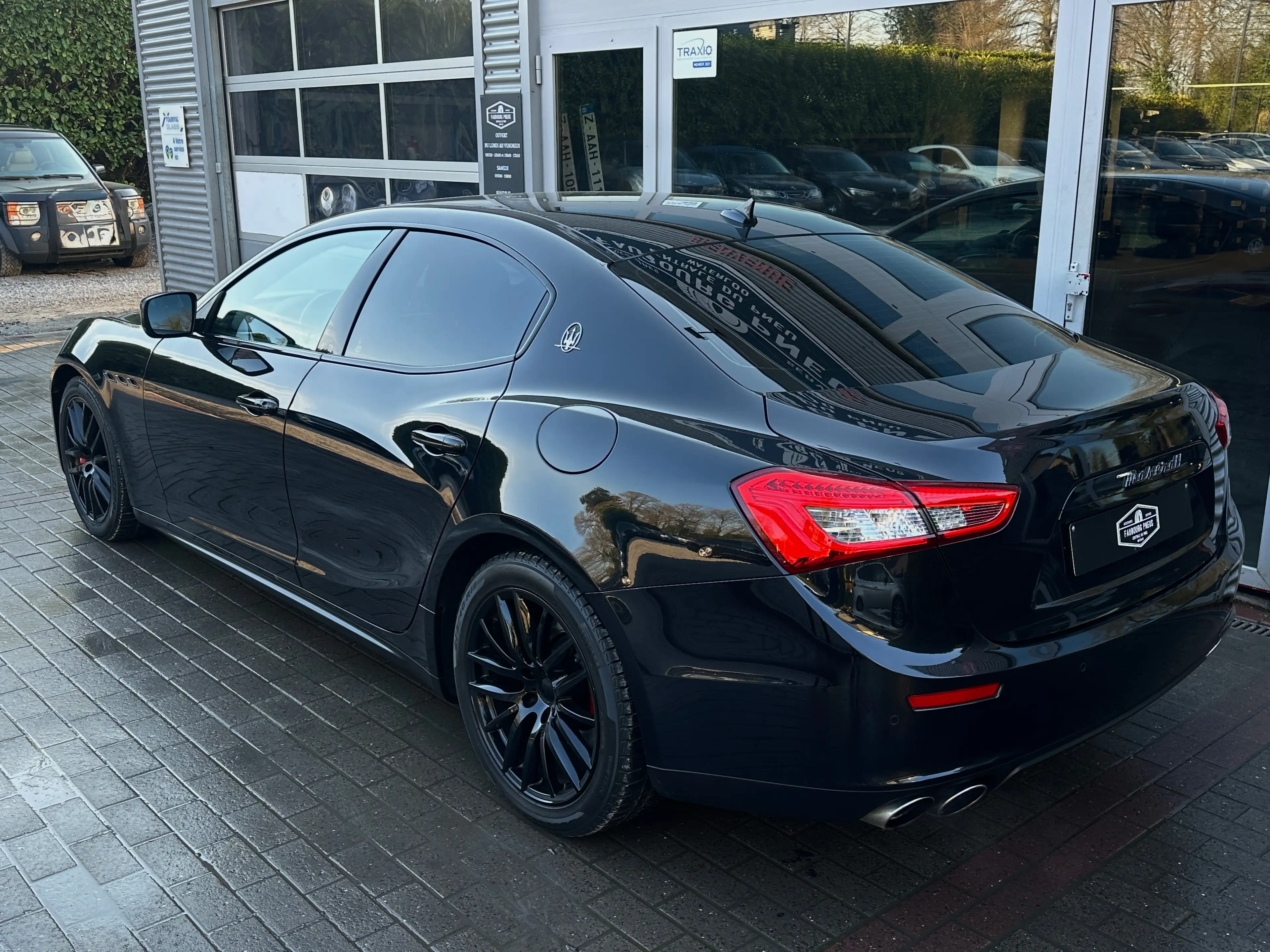 Maserati Ghibli *3.0-V6-S-Q4*4x4*CUIR*NAVIGATION*FULL-BLACK* — photo 10