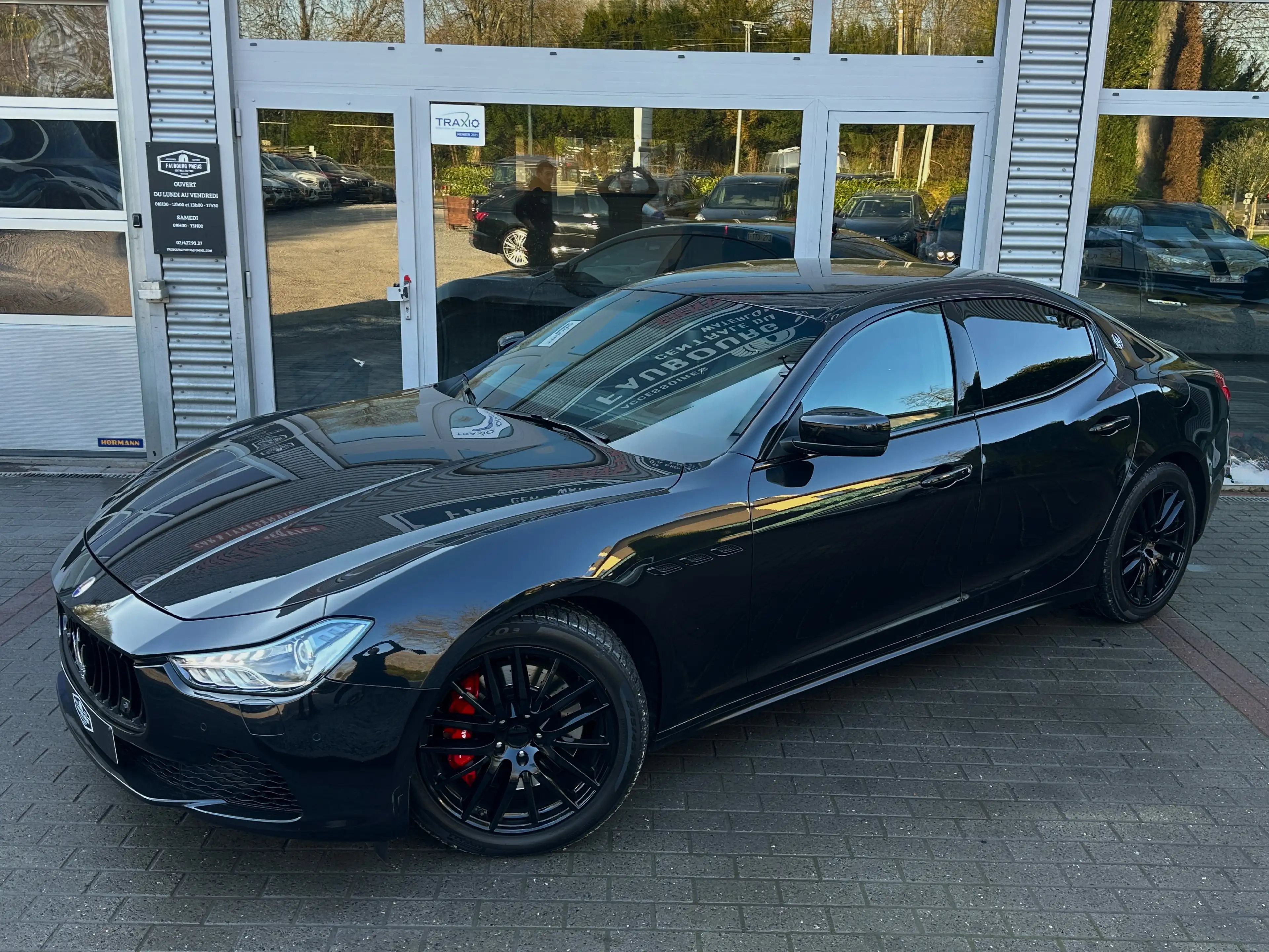 Maserati Ghibli *3.0-V6-S-Q4*4x4*CUIR*NAVIGATION*FULL-BLACK* — photo 3