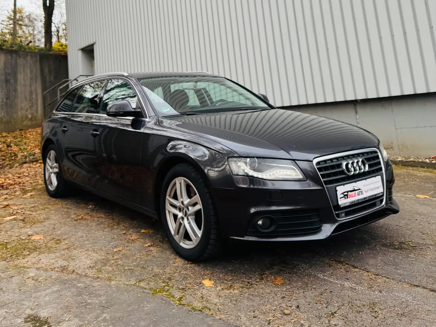 Audi A4 Ambiente Grau - 1