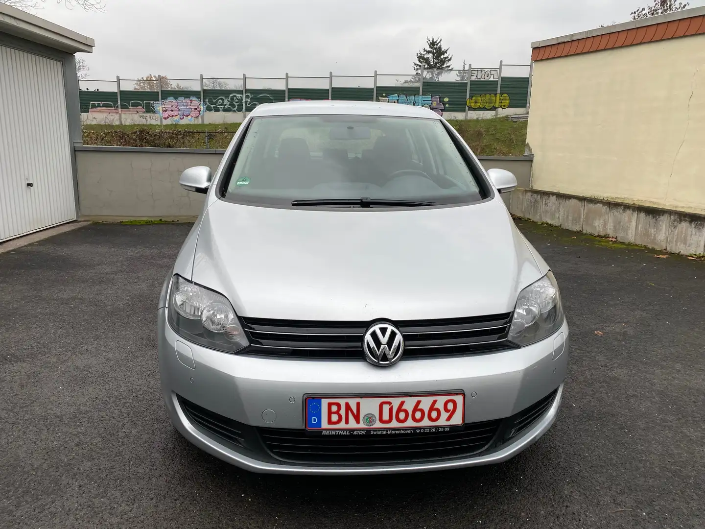 Volkswagen Golf Plus Comfortline1,4TSI.Klima.PDCvorne+hinten,Scheckheft Gri - 2