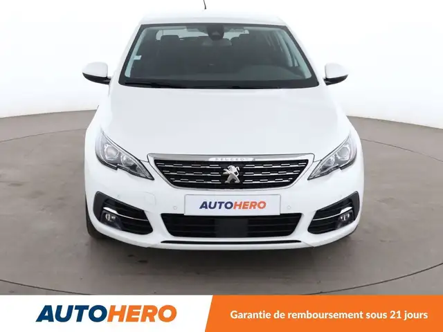 Peugeot 308 view 9