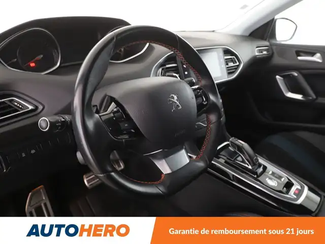 Peugeot 308 view 11