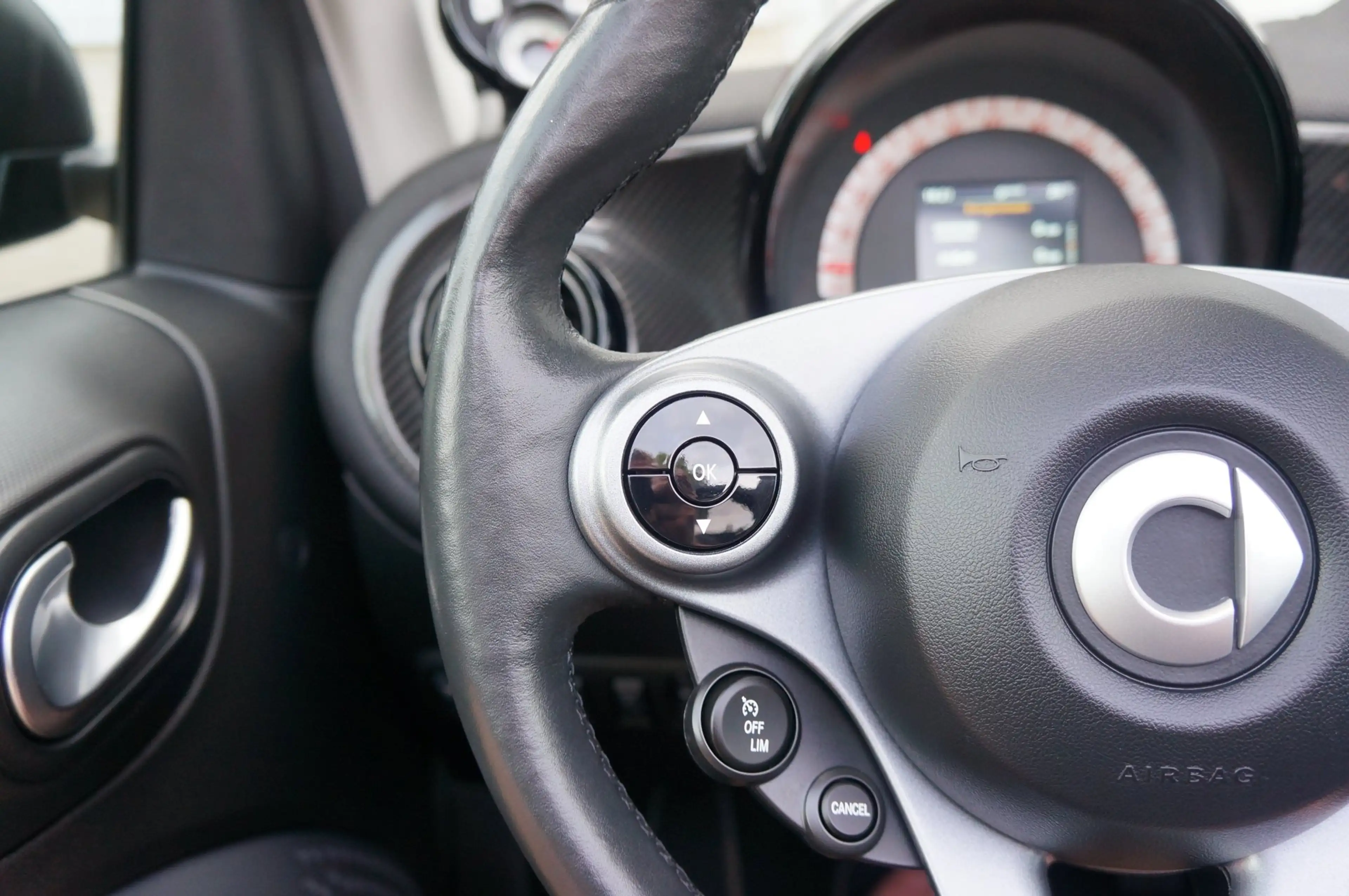 smart forTwo cabrio EQ Comfort PLUS 18 kWh; Leder+Camera=ORG NL — photo 14