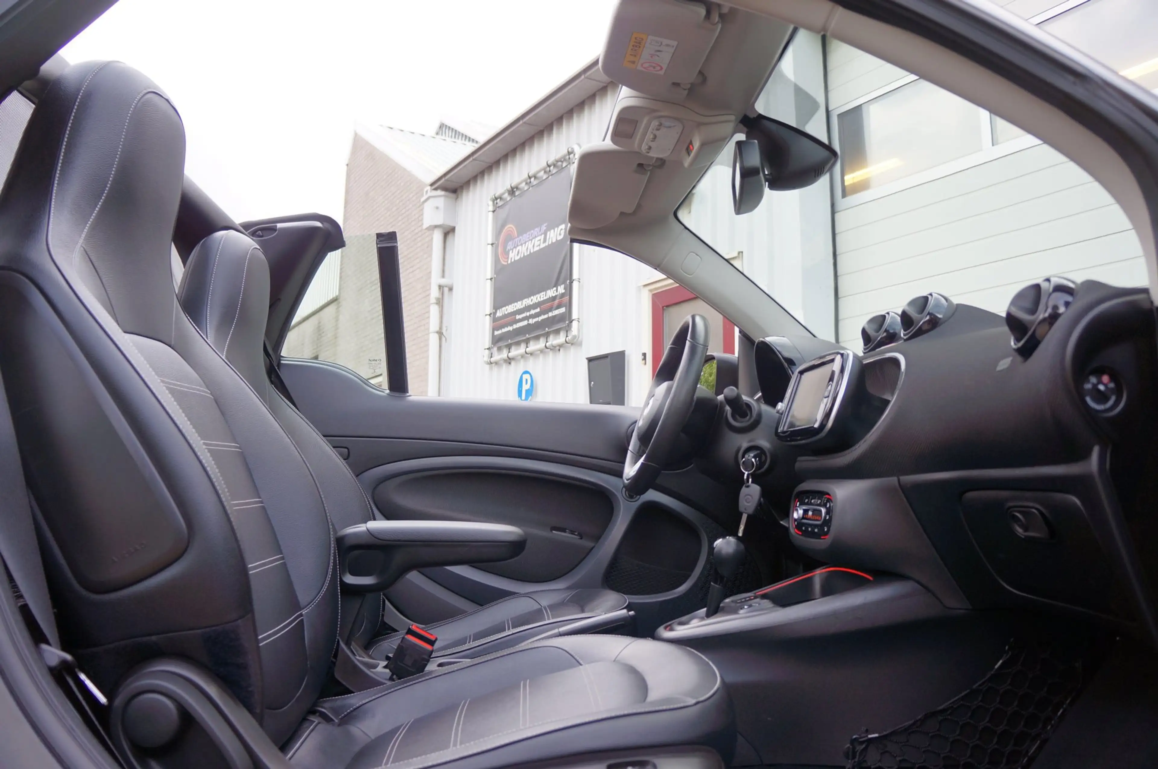 smart forTwo cabrio EQ Comfort PLUS 18 kWh; Leder+Camera=ORG NL — photo 13