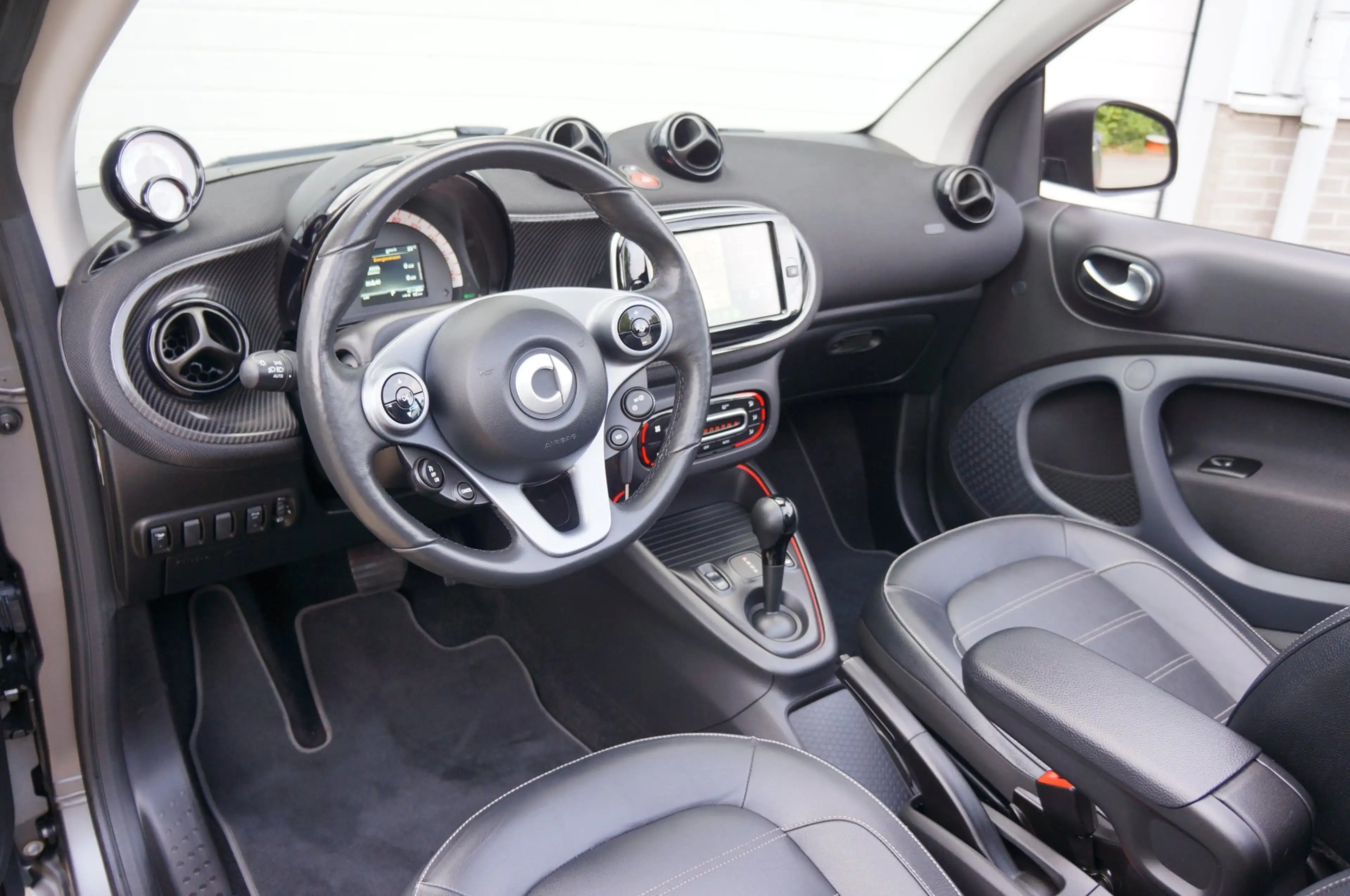 smart forTwo cabrio EQ Comfort PLUS 18 kWh; Leder+Camera=ORG NL — photo 4