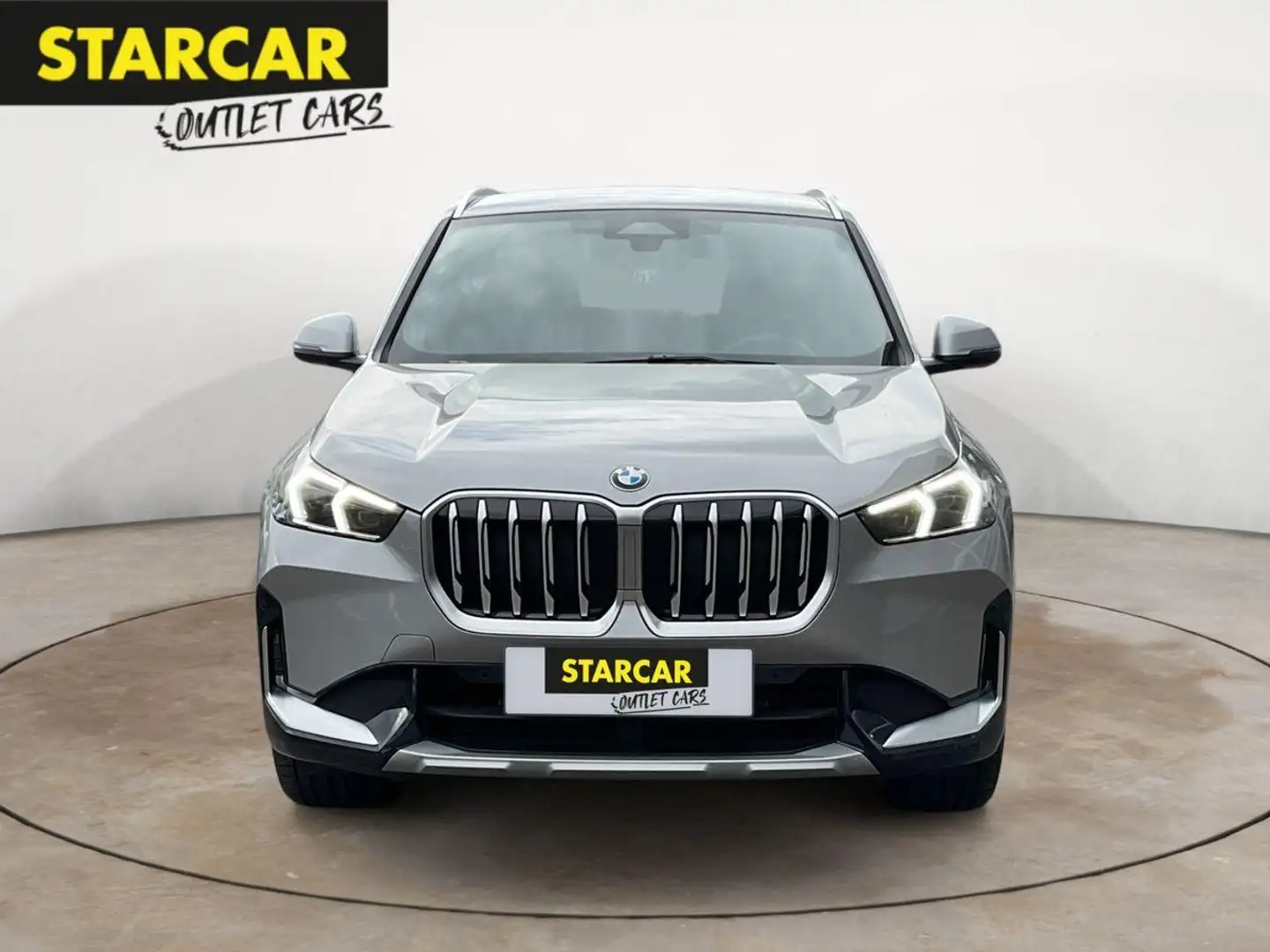 BMW X1 sDRIVE 20i xLINE+SPORTSITZE+ACC+CURVED-DISPLAY+19" Argent - 2