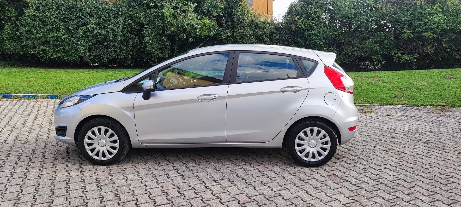 Ford Fiesta Fiesta VI 2013 5p 1.2 Business 60cv E6 Argento - 2