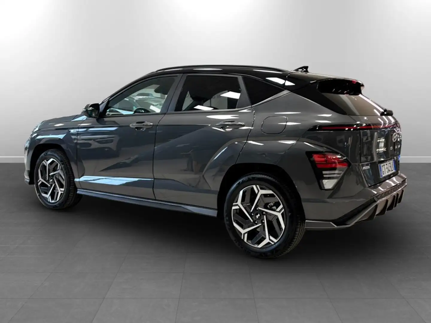 Hyundai KONA Kona II 2023 1.0 t-gdi 48V N Line 2wd 120cv mt Gris - 2