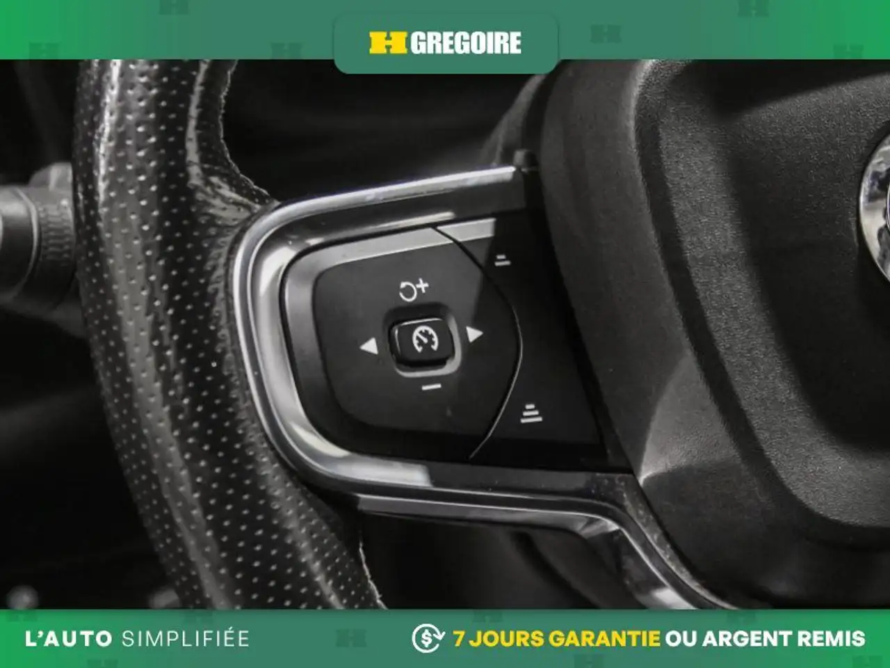 Volvo XC40 снимка Volvo XC40