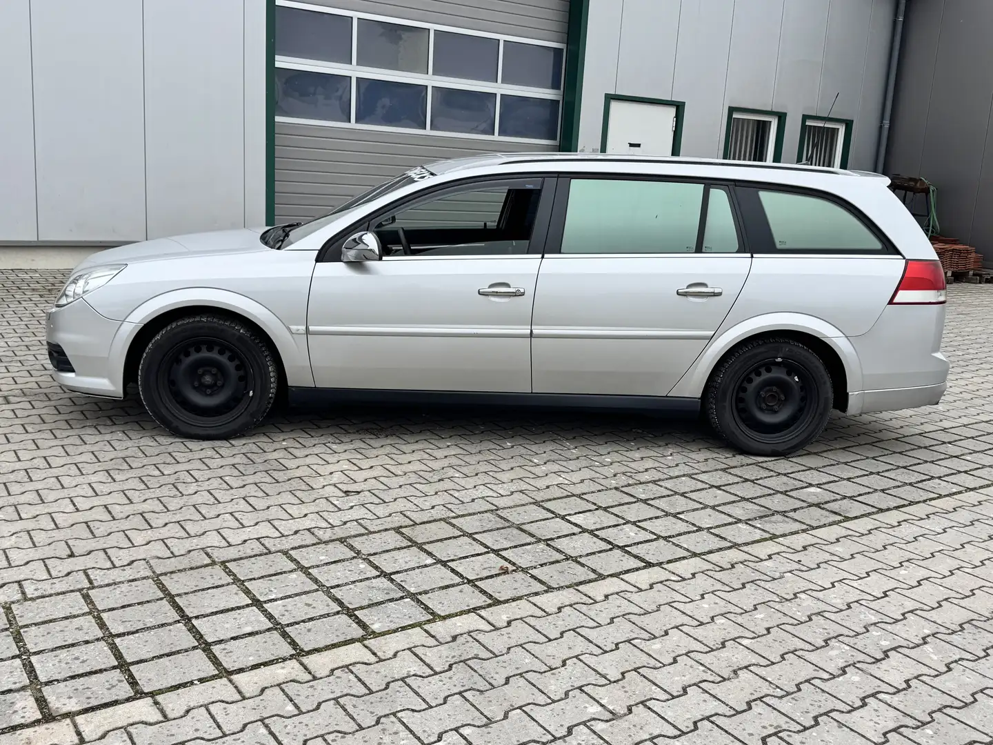 Opel Vectra Vectra 1.9 CDTI Automatik Edition Silber - 2