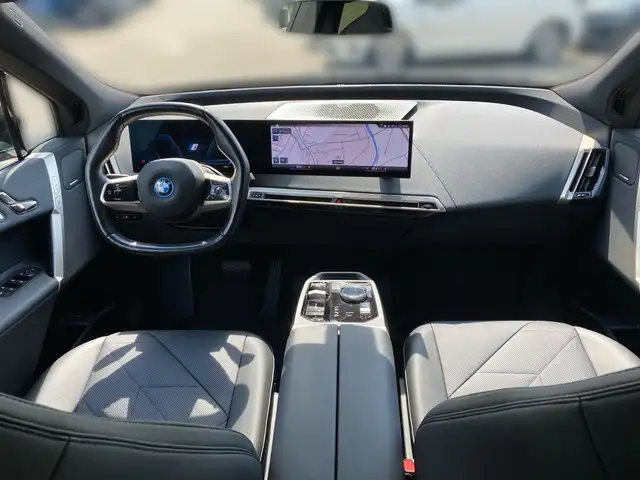 BMW Ix view 10