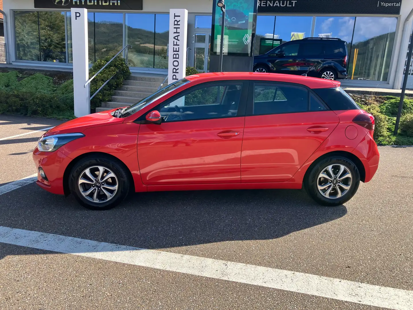Hyundai i20 Rot - 1