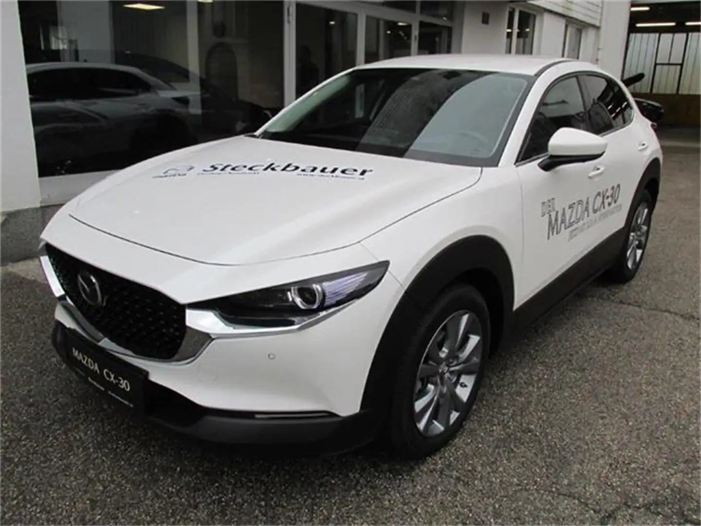 Mazda 2 05  CX-30 .5L e-SKYACTIV G 140ps 6MT WD E Білий - 1