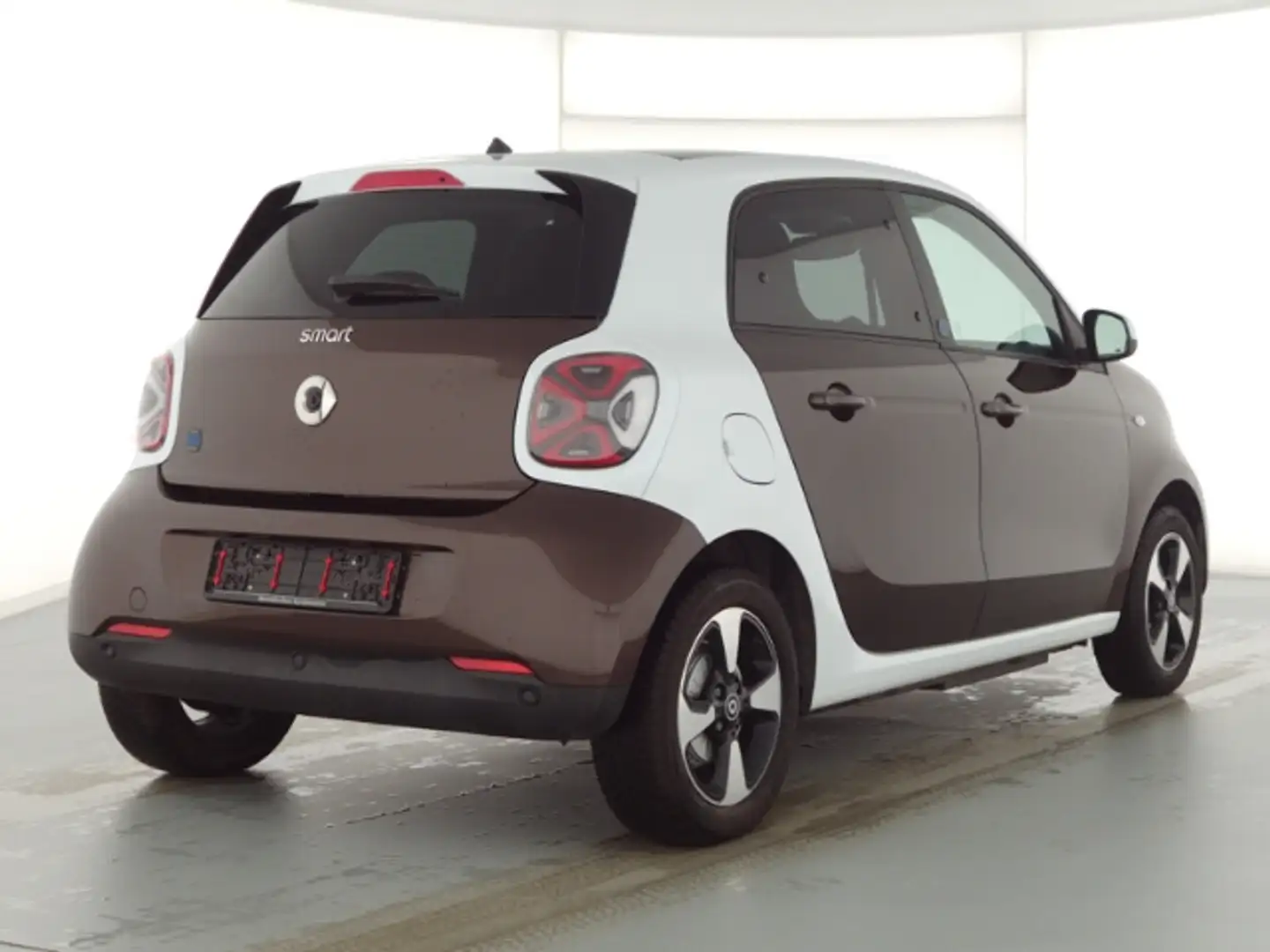 smart forFour EQ Passion Exclusive 22kW LED Kamera Brown - 2