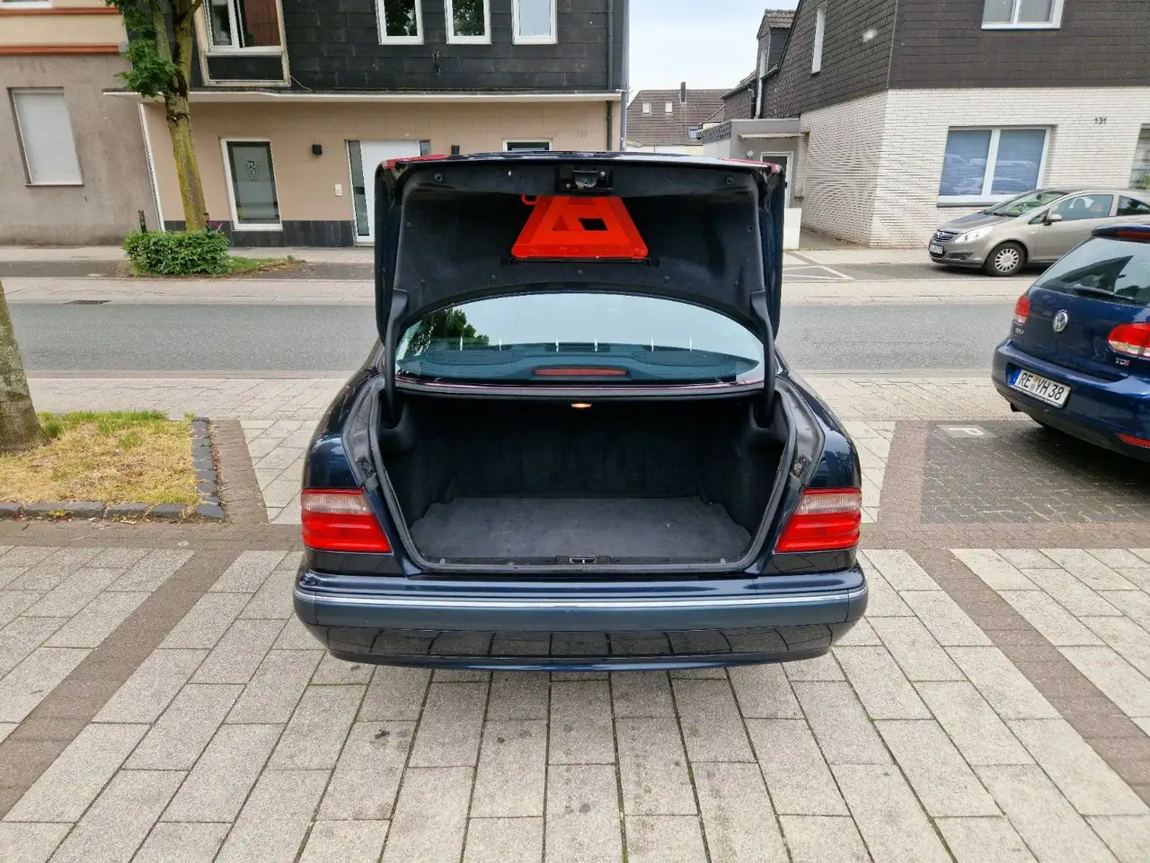 Mercedes-Benz E 280 ELEGANCE Automatik*2.HAND*LEDER*KLIMA*TEMP, foto 10