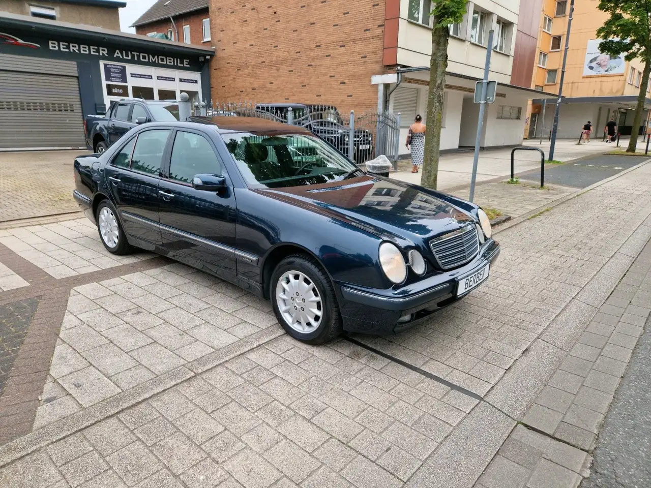 Mercedes-Benz E 280 ELEGANCE Automatik*2.HAND*LEDER*KLIMA*TEMP, foto 3
