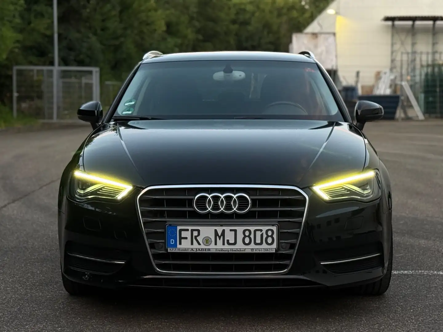 Audi A3 Sportback ambition KW ;92 , Automatik+Klima . Nero - 1