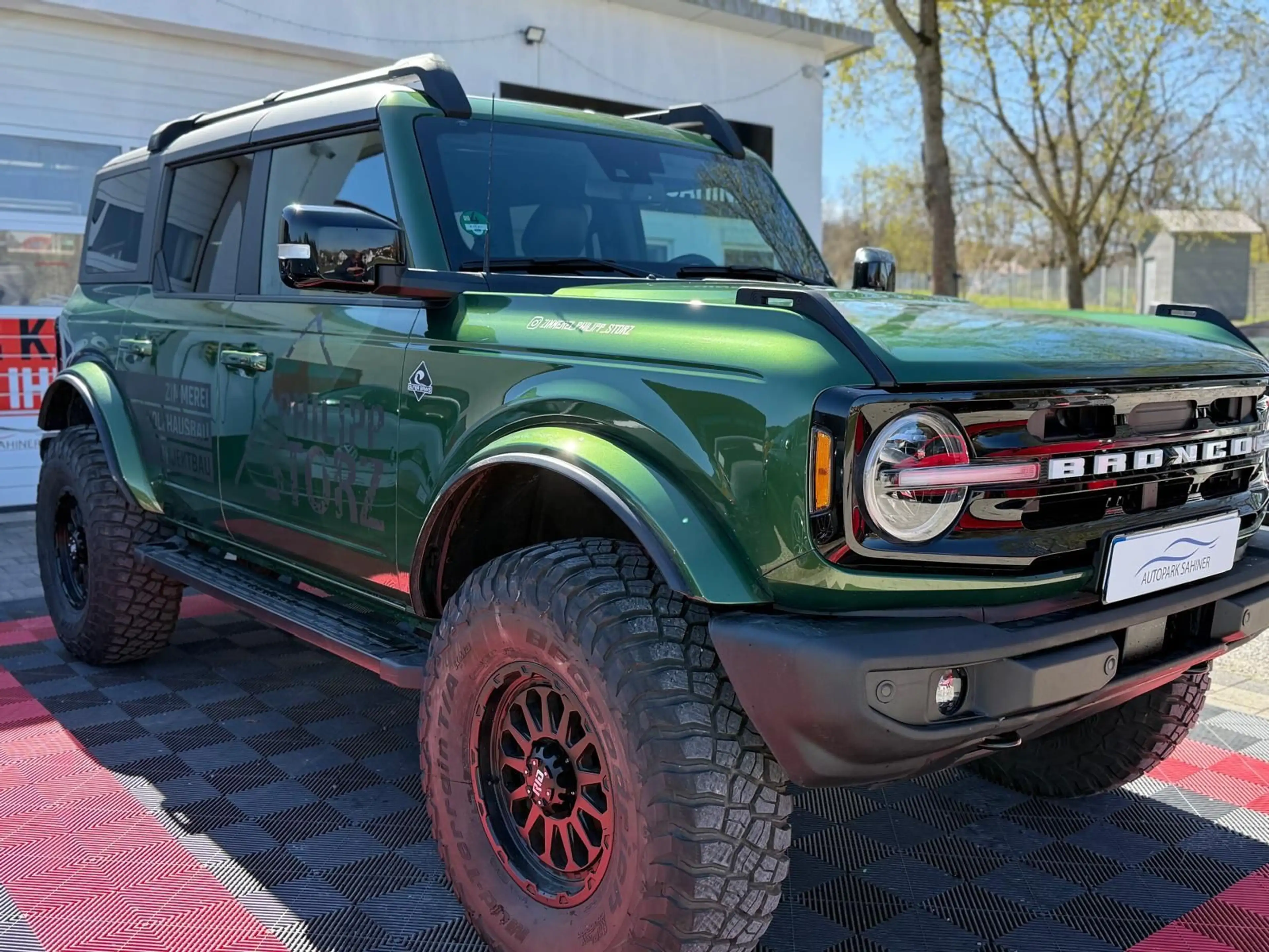 Ford Bronco Outer Banks 4x4 — photo 14