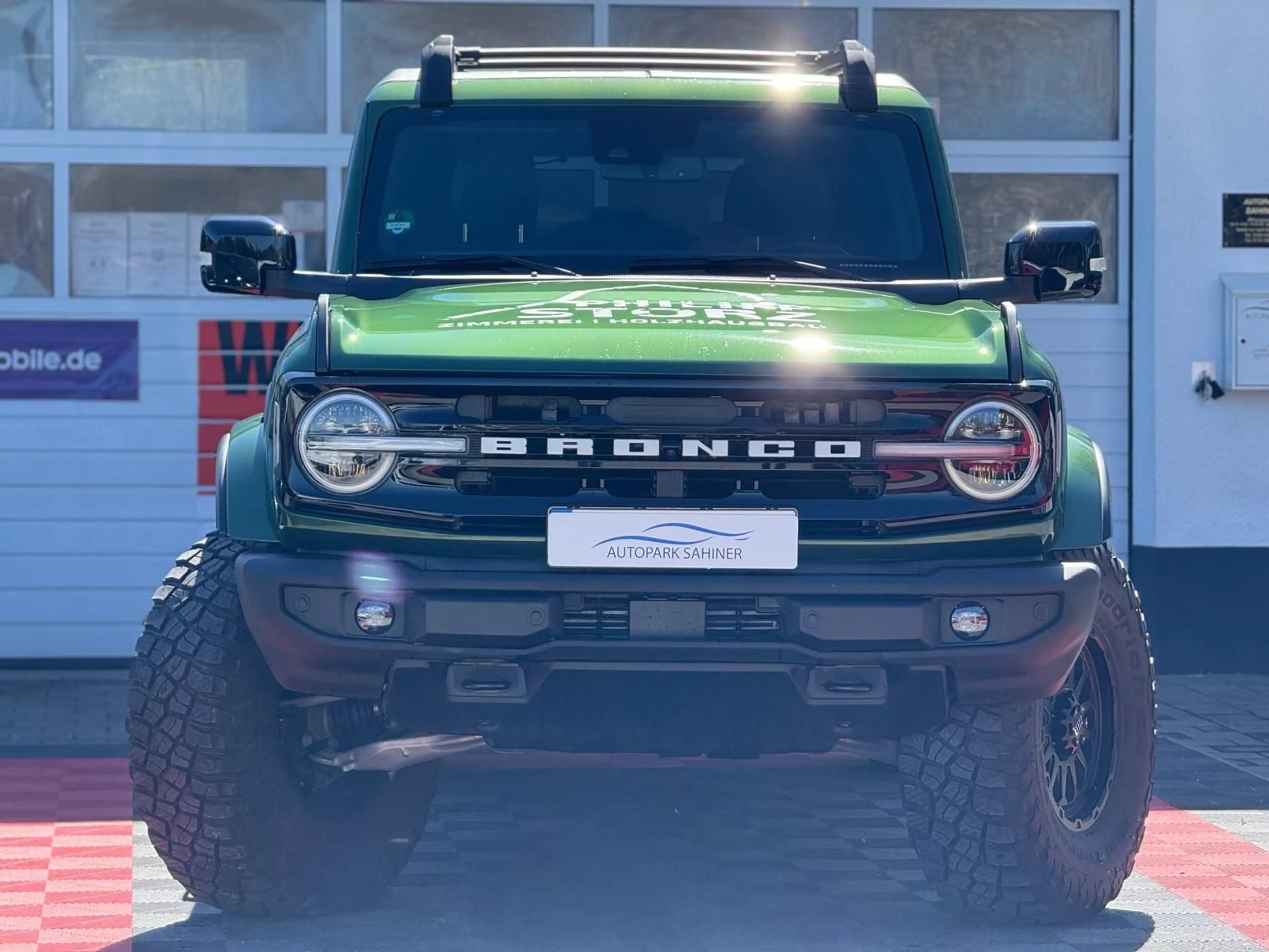 Ford Bronco Outer Banks 4x4 — photo 2