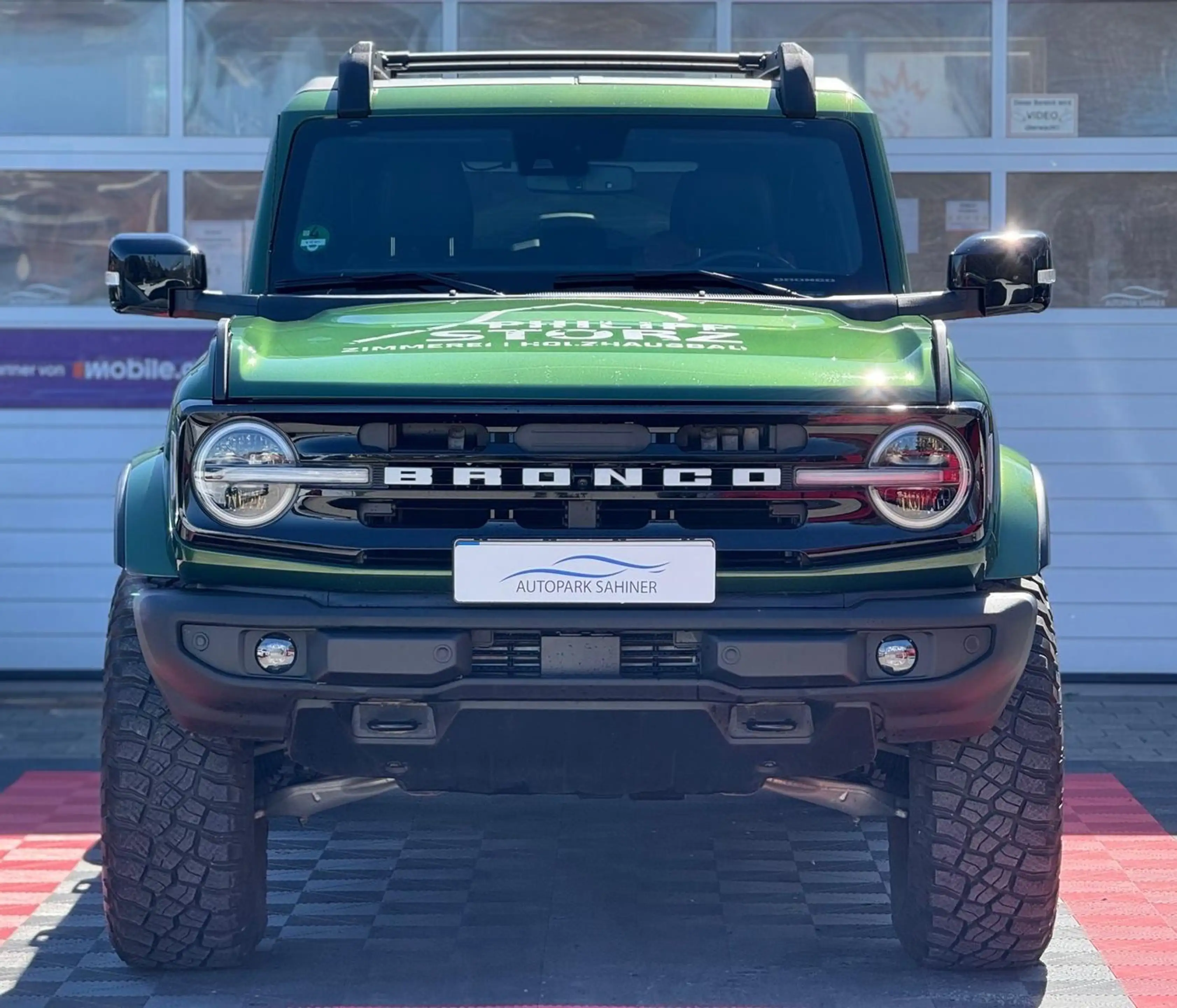 Ford Bronco Outer Banks 4x4 — photo 3