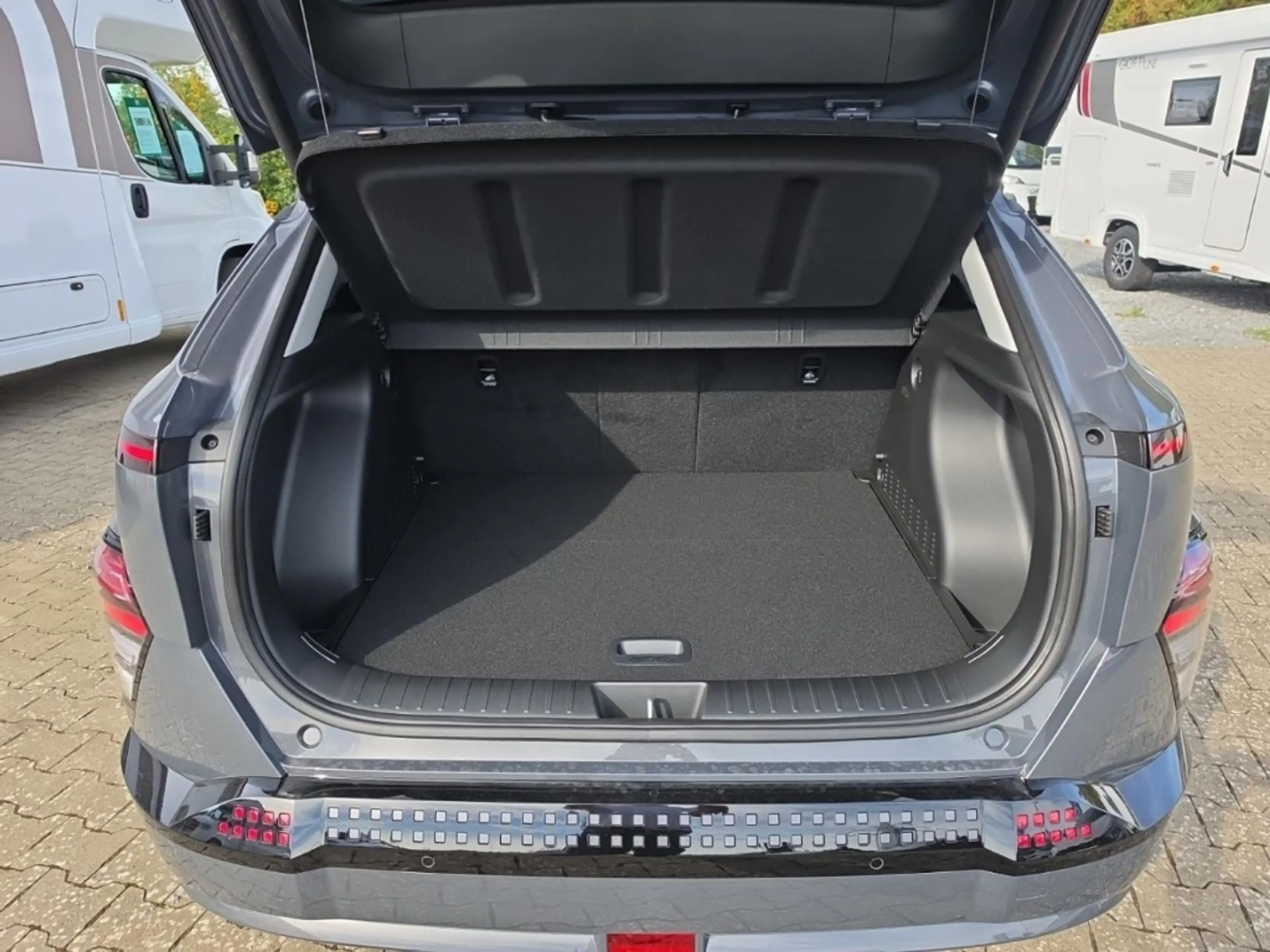 Hyundai KONA Trend Elektro 2WD 64 StandHZG Navi Digitales Cockp — photo 12