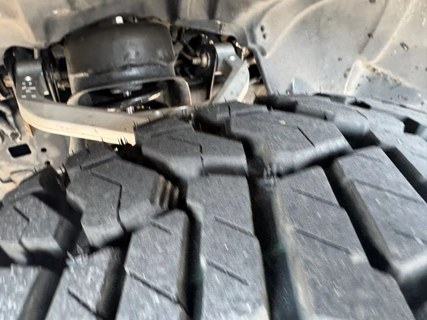 Dodge RAM 1500HEMI V8 4X4 GPL CREWCAB LIFT CERCHI 22 FATT. Nero - 1