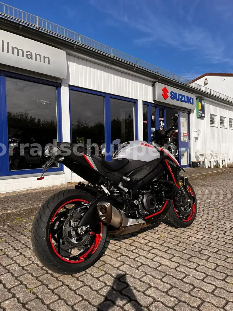 Suzuki GSX-S 1000 Grijs - 2