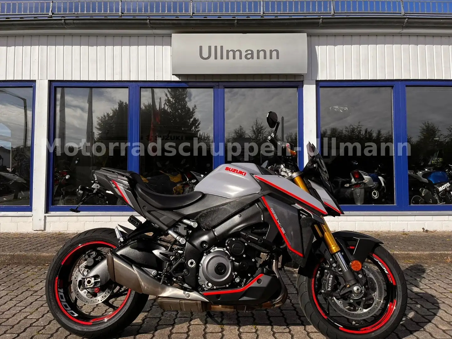 Suzuki GSX-S 1000 Grijs - 1