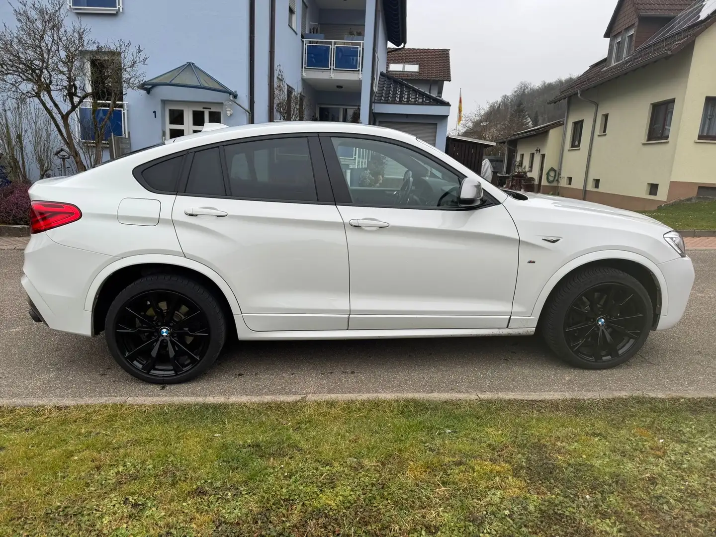 BMW X4 M M40i - 1