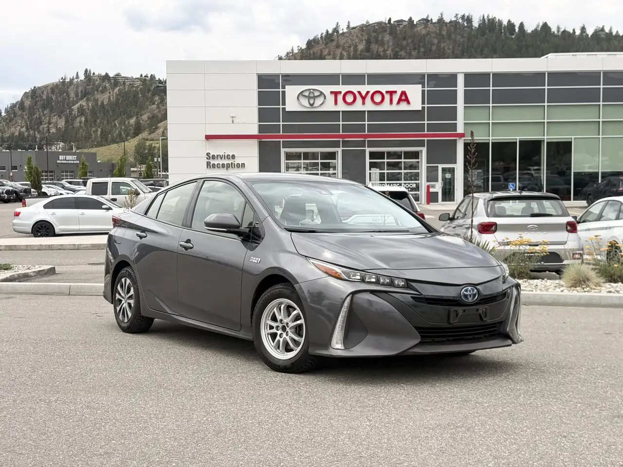 Toyota Prius Prime снимка Toyota Prius Prime