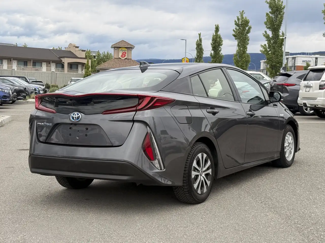 Toyota Prius Prime снимка Toyota Prius Prime