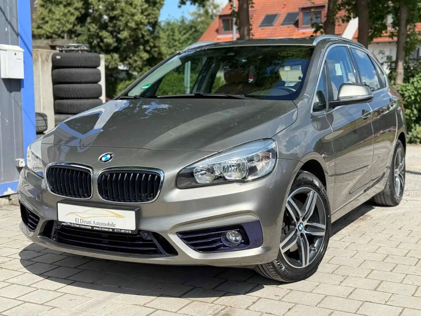 BMW 220 220d Aut Active Tourer Sport Line Pano/Leder/Nav Zilver - 1