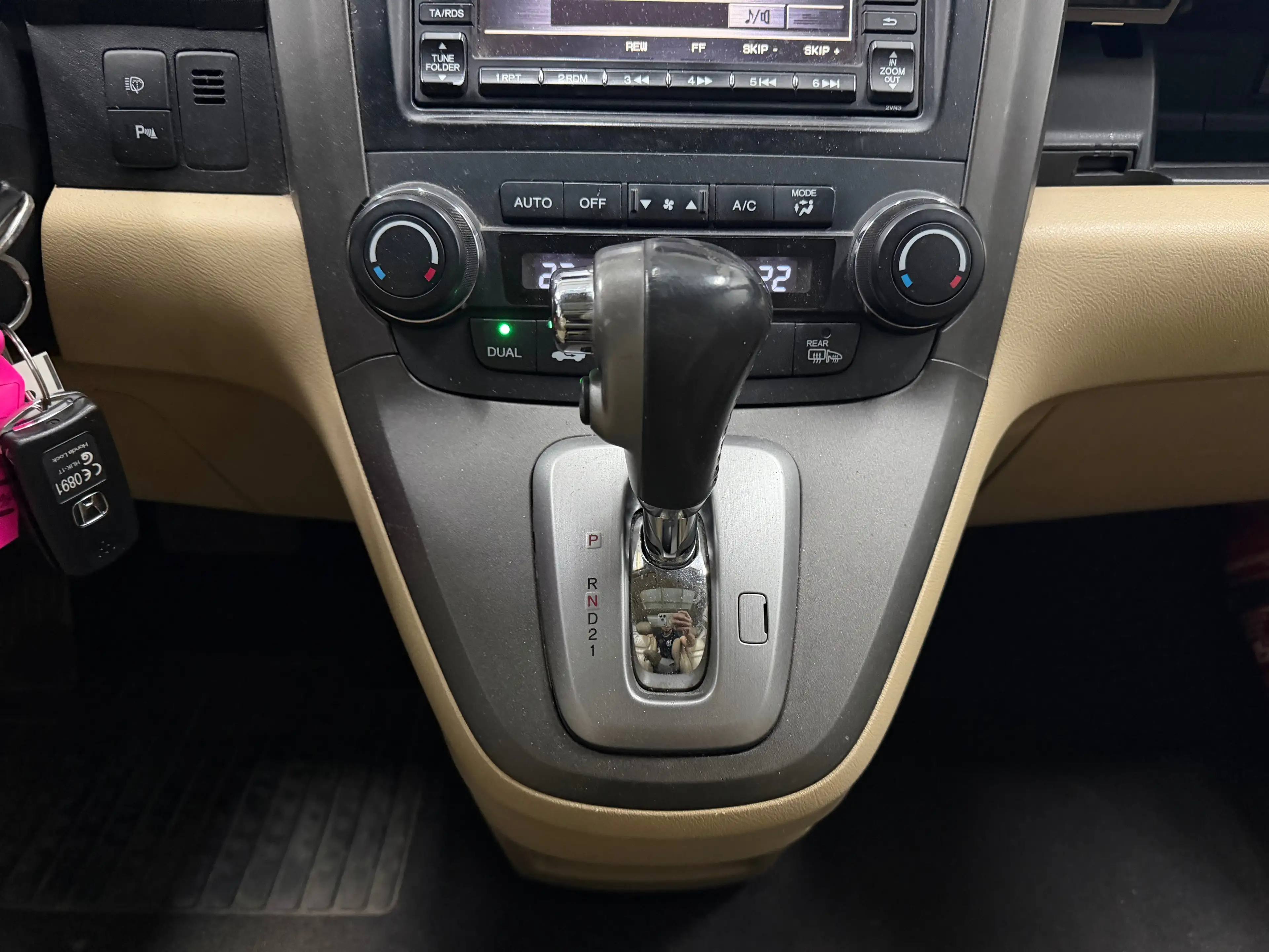 Honda CR-V CR-V 2.2 i-DTEC 4WD - 1erMain - Boite Auto - Toit Pano - Camera - Carnet — photo 15
