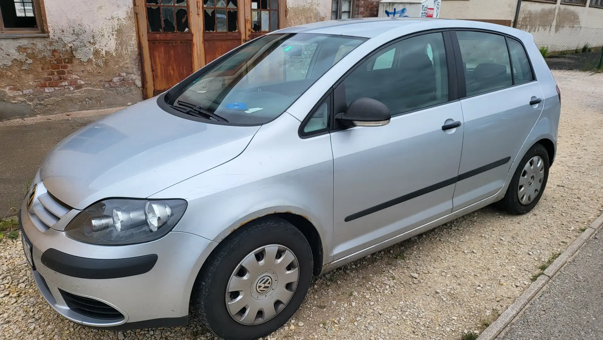 Volkswagen Golf Plus 1.6 Trendline srebrna - 2