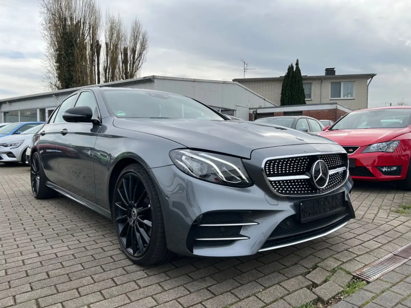 Mercedes-Benz E 53 AMG E -Klasse Lim. E 53 AMG 4Matic+ Grey - 1