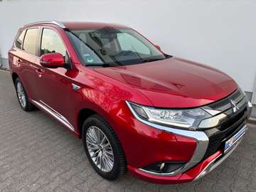 2.4 MIVEC PLUG-IN HYBRID 4WD  Spirit