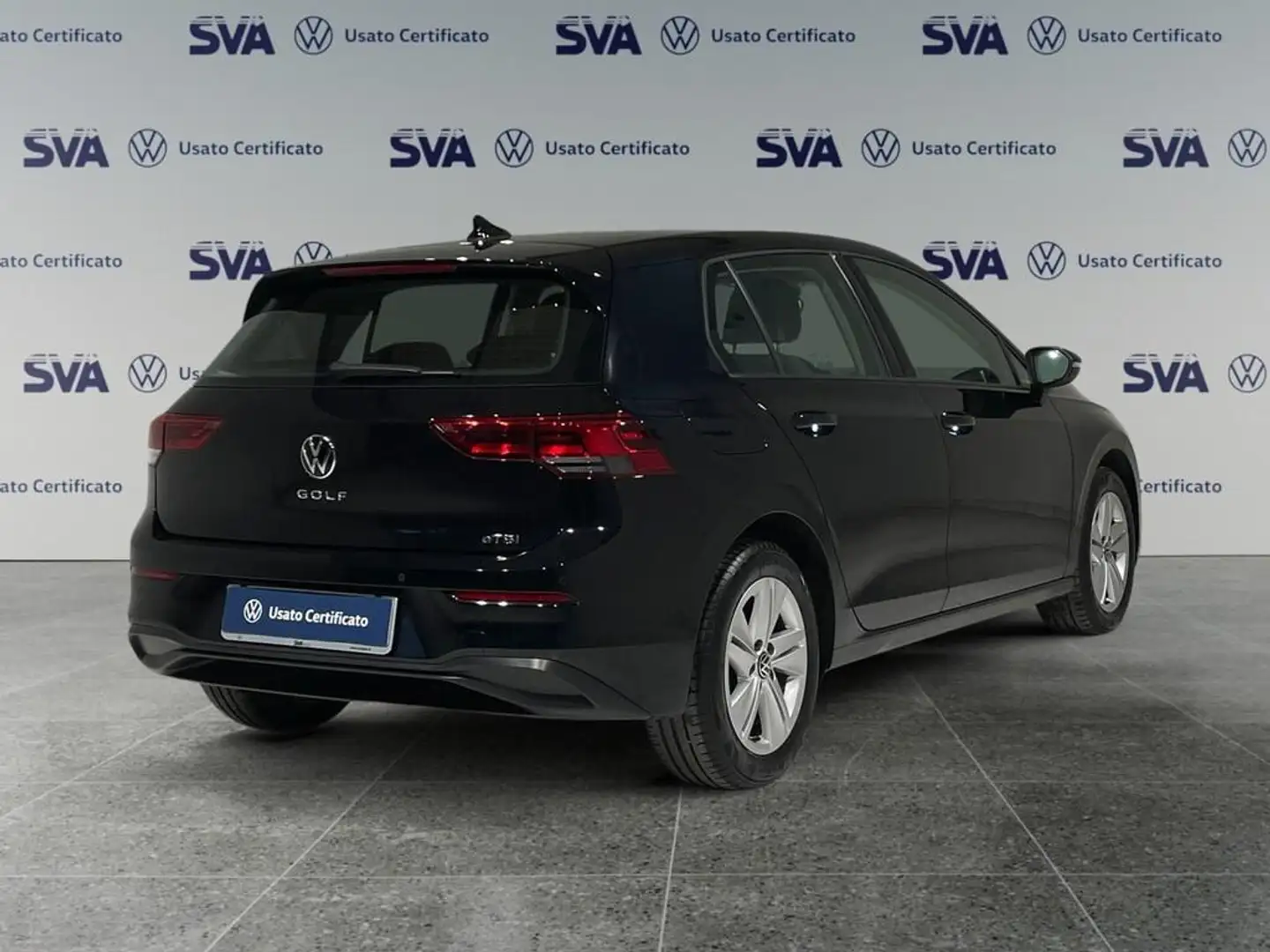 Volkswagen Golf 1.0 etsi 110CV DSG Life (MHEV) Nero - 2